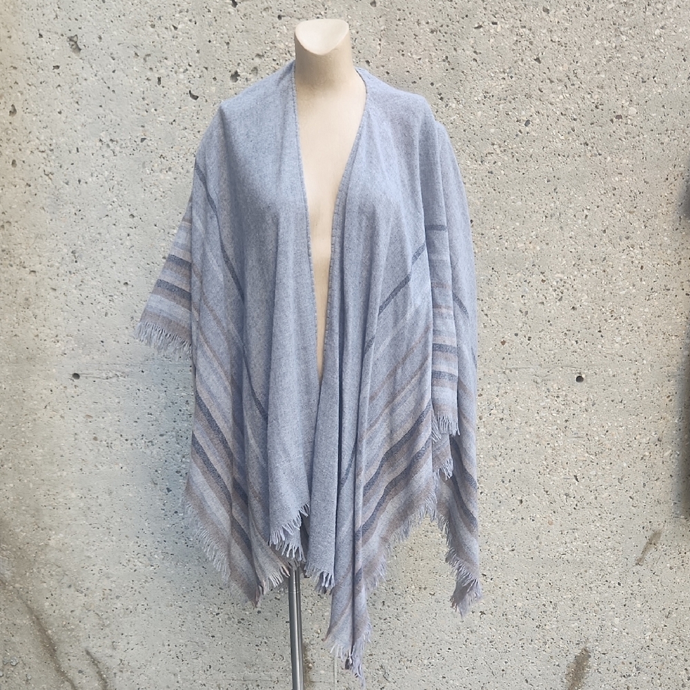 Eileen Fisher Light Gray Fringed Wrap